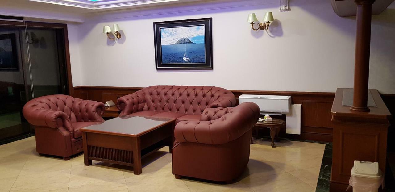 الشقق الفندقية كوتا كينابالوفي  Marina Court Luxury Penthouse المظهر الخارجي الصورة